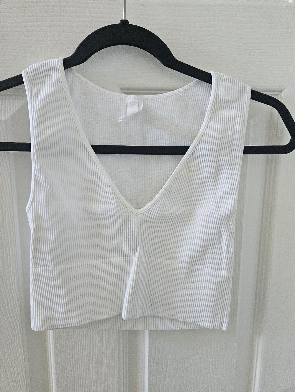 Nikibiki Ribbed V-Neck Crop Tank Top White O/S NS7829